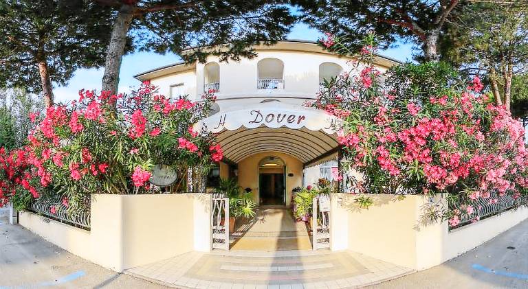 Hotel Dover Rooms & Coffee Adults Friendly — photo 3