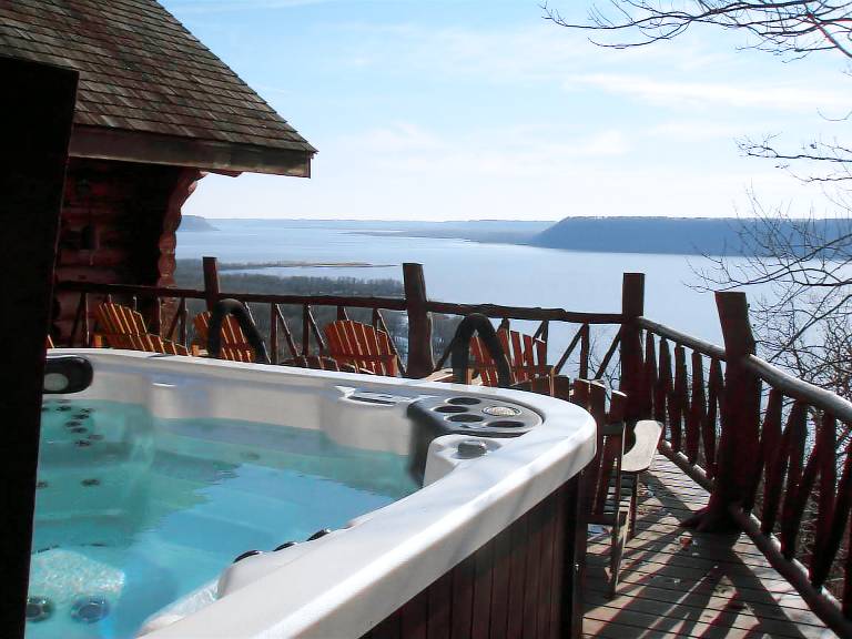 Cabin Maiden Rock