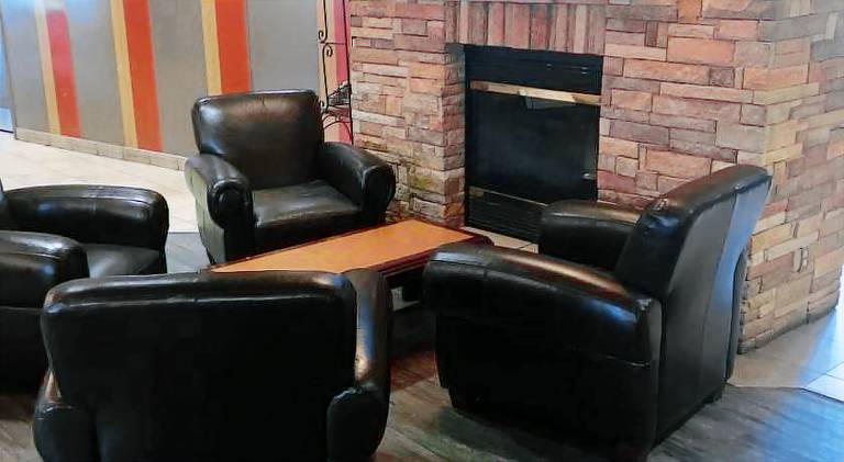 Howey Bay Motel in Red Lake, ON
