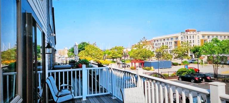 Condo Newport