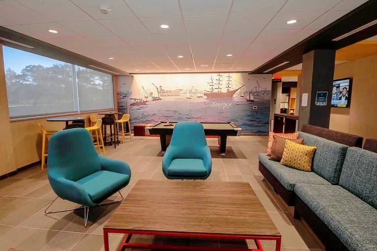 Tru by Hilton Norfolk Airport — photo 4