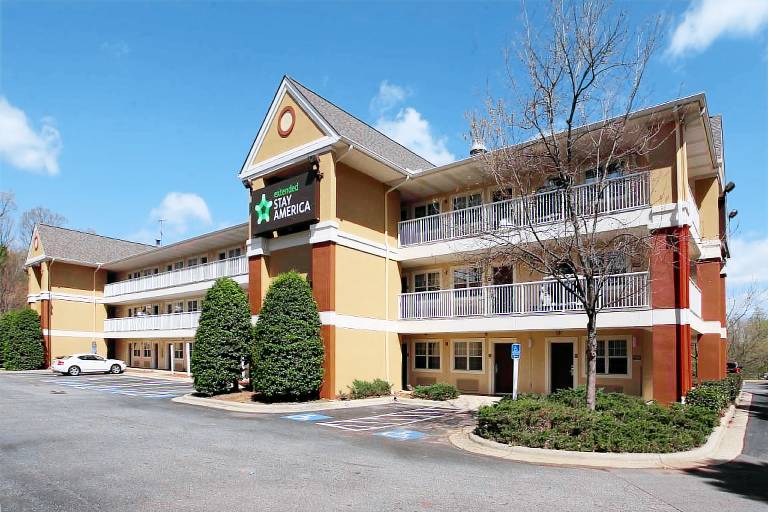 Extended Stay America Select Suites - Greensboro - Wendover Ave. - Big Tree Way in Greensboro, NC