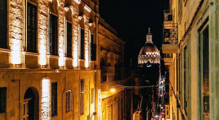 Modern Central 2BR Flat in Valletta by Arco Collection — photo 4