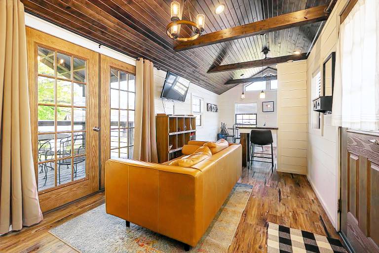 Cabin  Marion