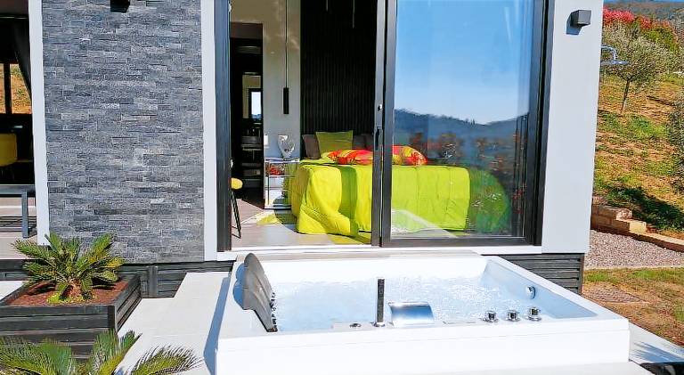 Villa with barbecue, terrace & hot tub — photo 5