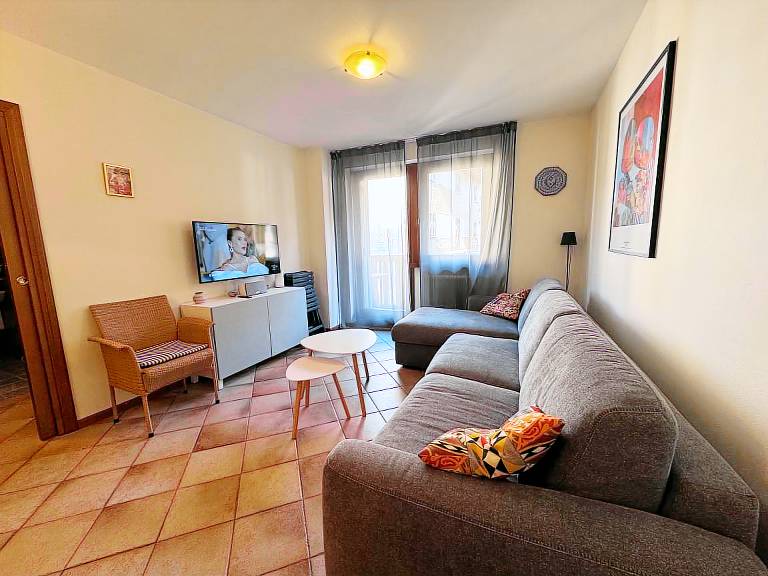 Apartment with 2 rooms for 6 persons — photo 3