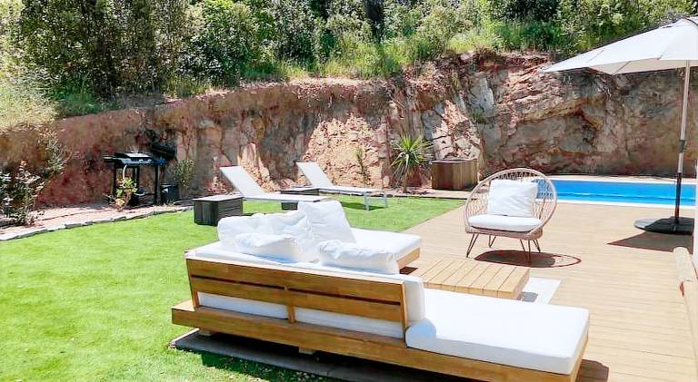 House with grill, yard & patio — photo 3