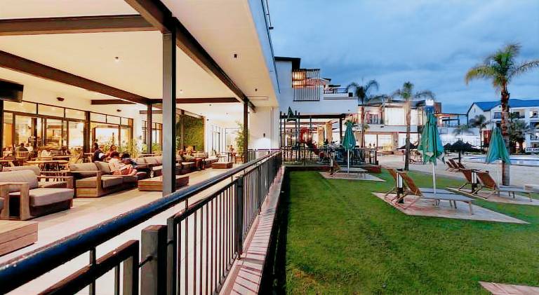 Vacation home with pool, grill & yard | Dogs allowed — photo 4