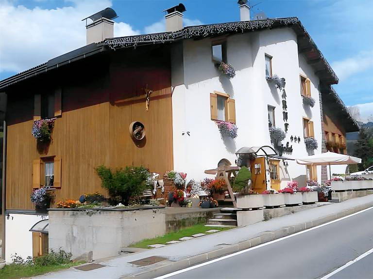 Kyrr Smart Mountain Retreat in Moena