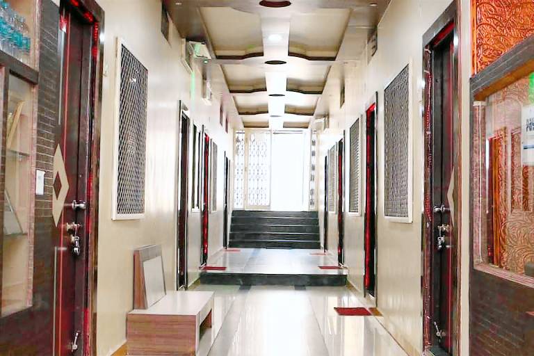Shri Radhe Krishna Hotel — photo 4