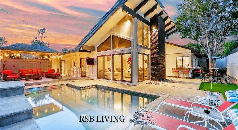 House with pool | Suitable for remote work | Pets are welcome in Irving, TX