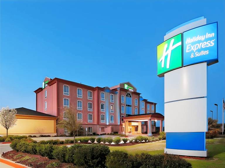 Holiday Inn Express Hotel and Suites Corsicana I-45 By IHG in Corsicana, TX