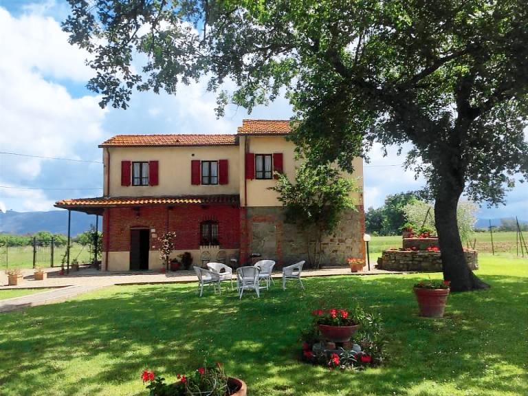 Rental apartment with 5 rooms for 10 persons in Marciano della Chiana