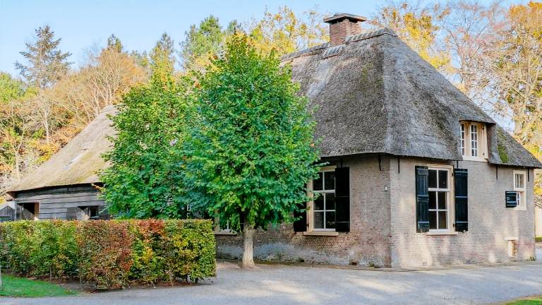 320 m&sup2; Ferienhaus