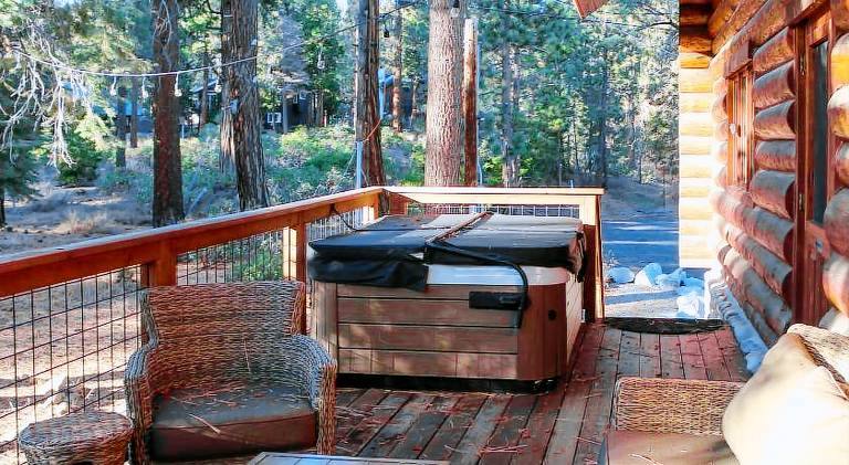 Tahoe Wanderer - 3 BR Luxury Log Cabin with Additional Loft, Private Hot Tub — photo 5