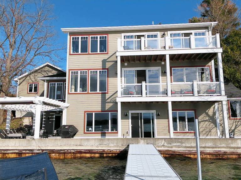 House Suttons Bay