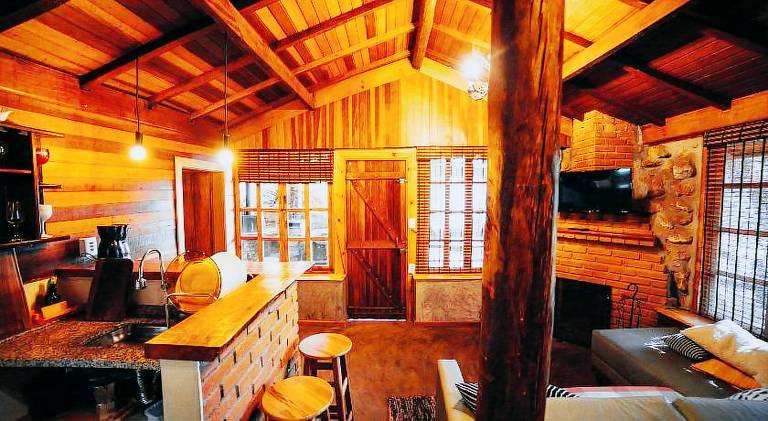 Vacation home with pool — photo 2