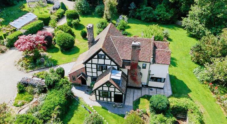 Cottage in Jacobean Farmhouse grounds — photo 3
