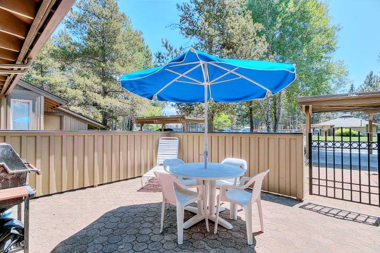 Rental apartment with pool, fast internet & barbeque — photo 5