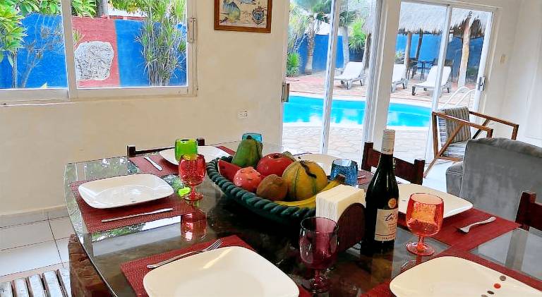 House with pool — photo 5