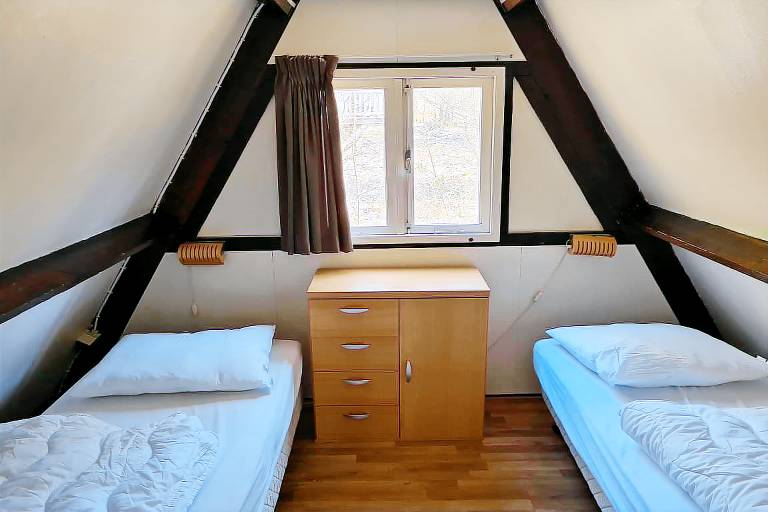 Chalet with pool — photo 2