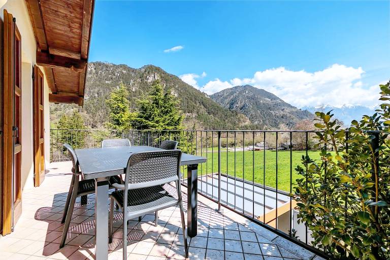 Farmhouse 'Agriturismo Val D' Egoi App 3' with Mountain View, Shared Garden and Wi-Fi — photo 3