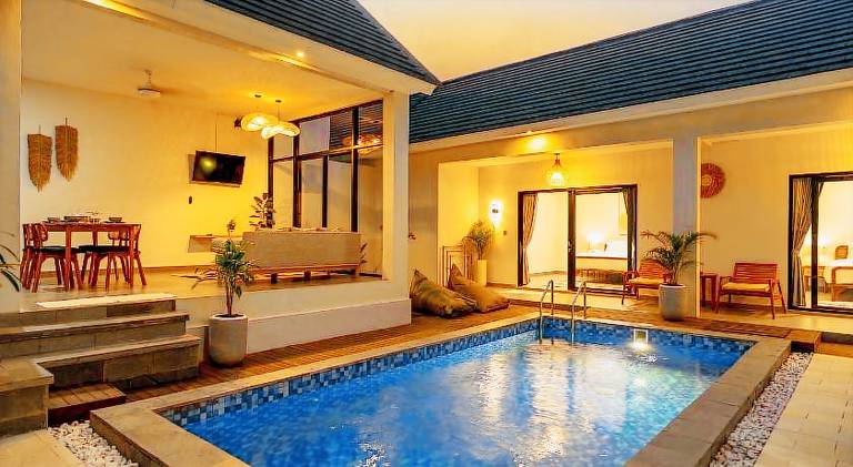 Villa with pool — photo 5