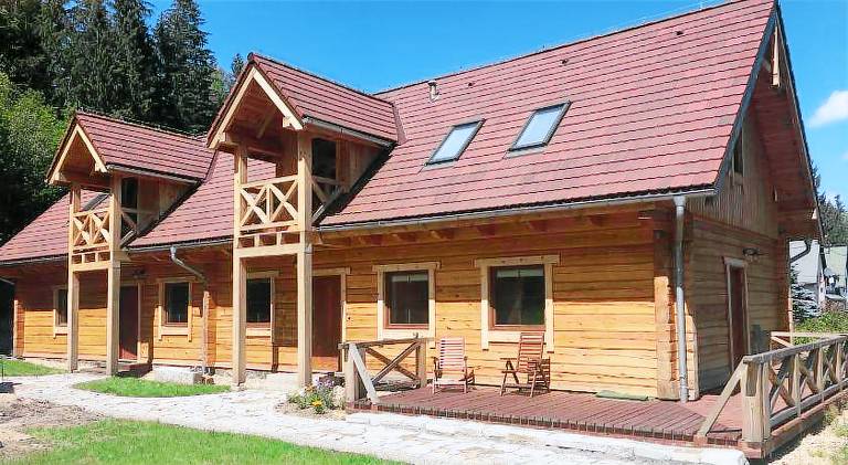Apartment with barbeque & yard in Szklarska Poreba