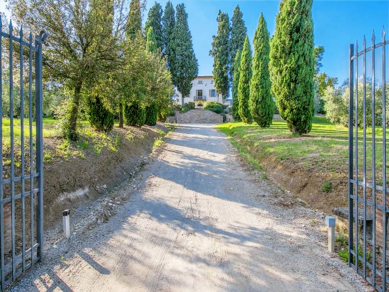 Fully equipped pleasant vacation home with garden, private pool & grill | Pet-friendly — photo 4