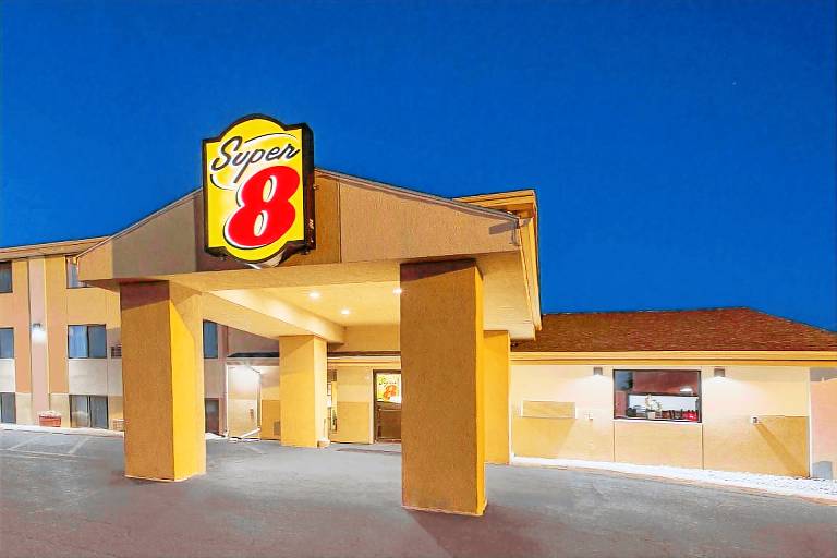 Super 8 By Wyndham Sioux City/Morningside Area — photo 4