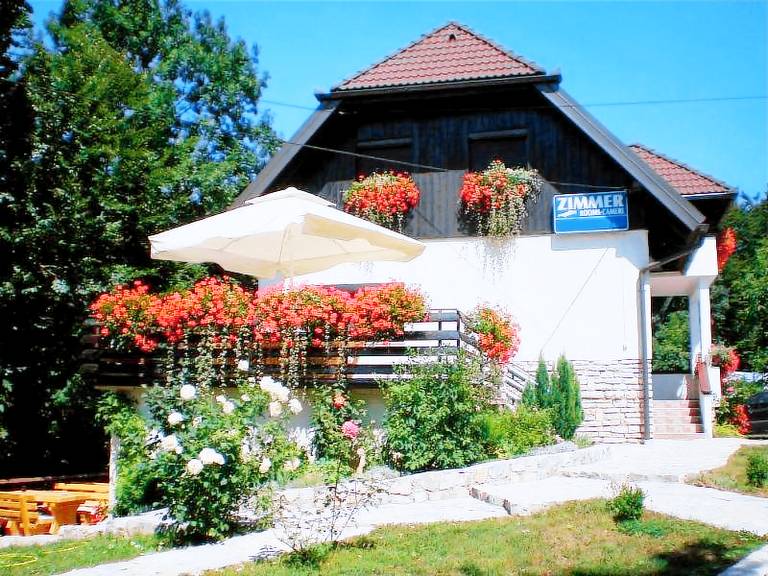 House Sankovic in Plitvicka Jezera