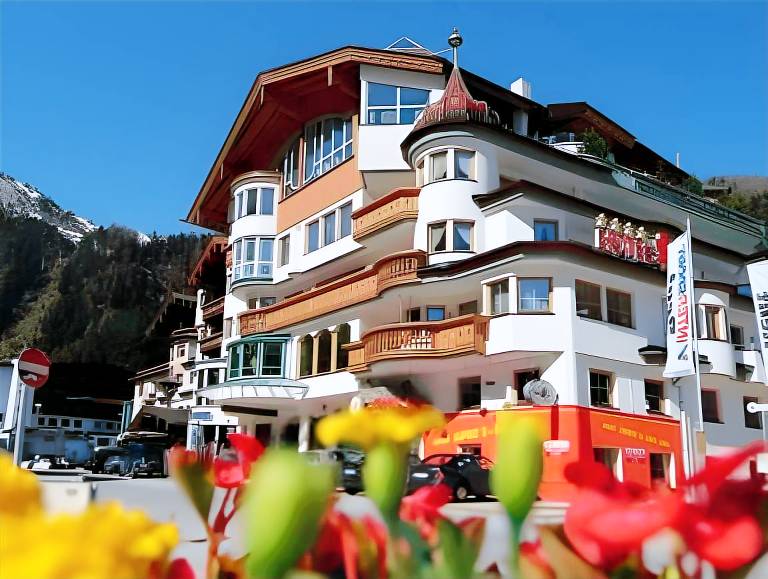Hotel Neuhintertux 4 Sterne superior in Tux