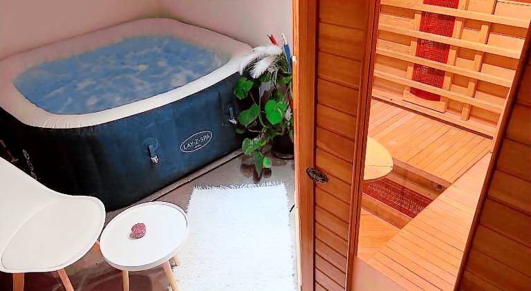 Villa with hot tub, terrace & garden in Veszprem