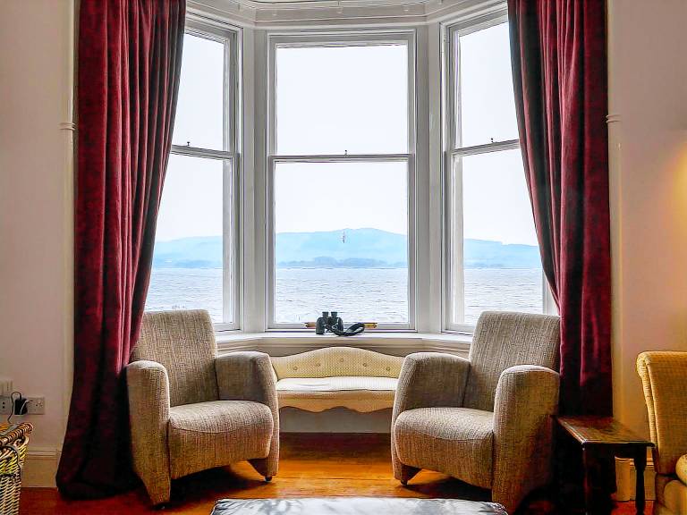 Cottage Port Bannatyne