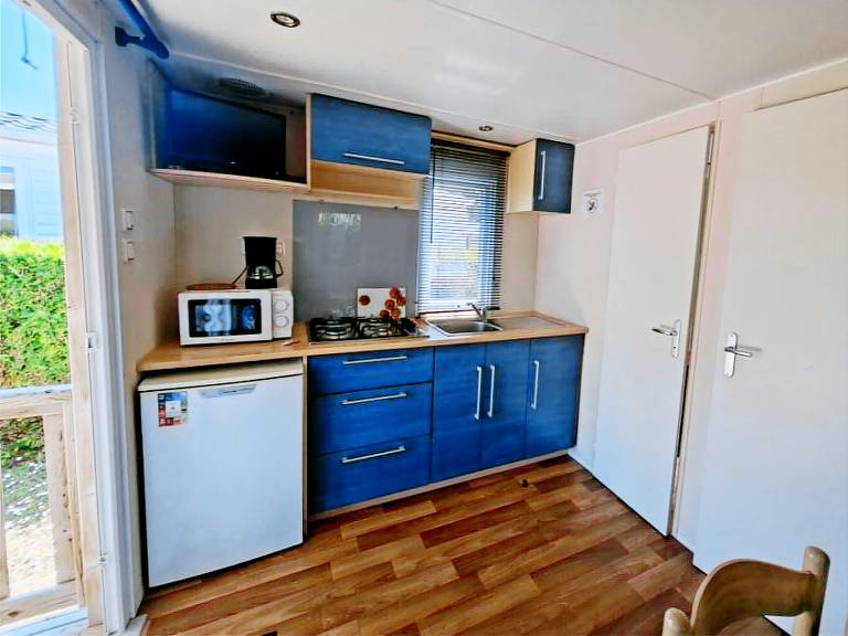 Children-friendly beautiful mobile home with heated pool | Dogs allowed — photo 5