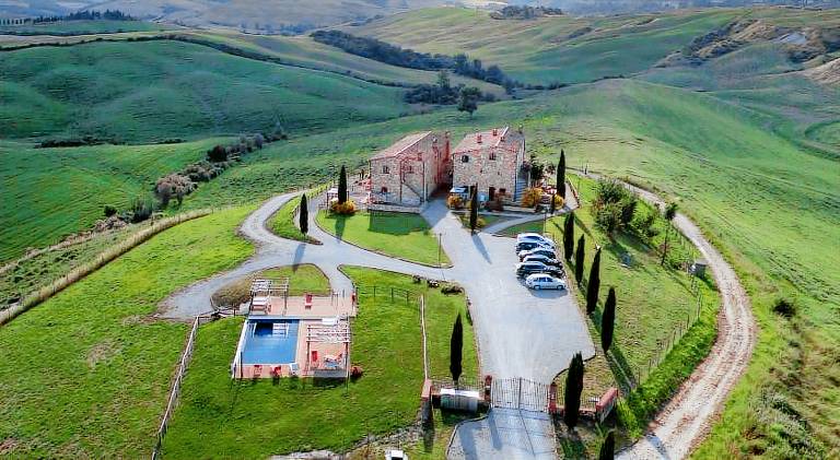 Charming rental apartment with pool | Pets are welcome in Asciano