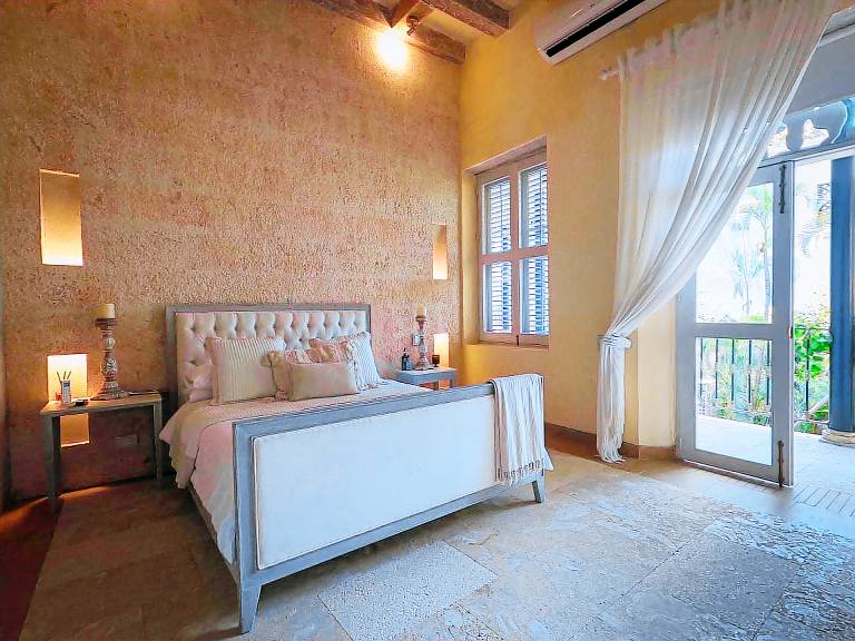 NOK Designer Suite In Ciudad Amurallada