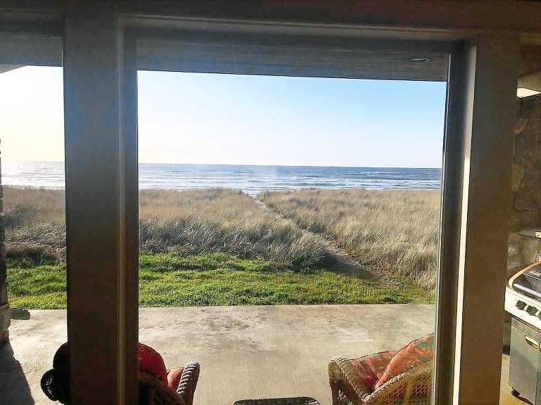 House Nedonna Beach