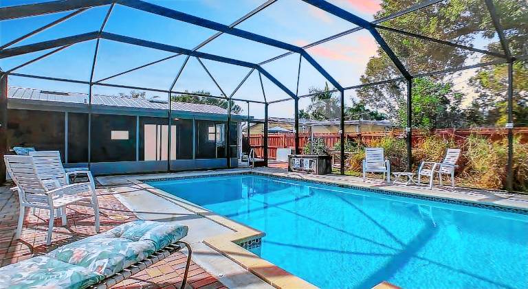 Vacation home with pool & jacuzzi in Bonita Springs, FL