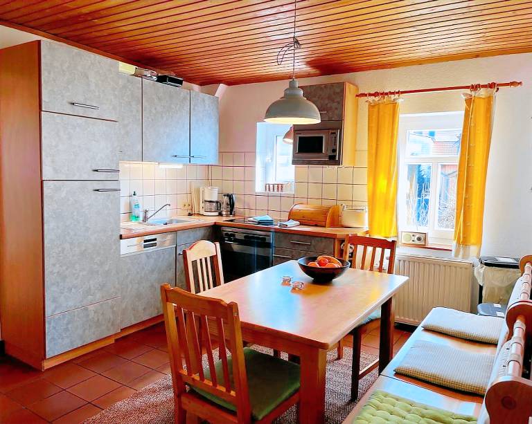 Apartment with barbecue & garden — photo 5