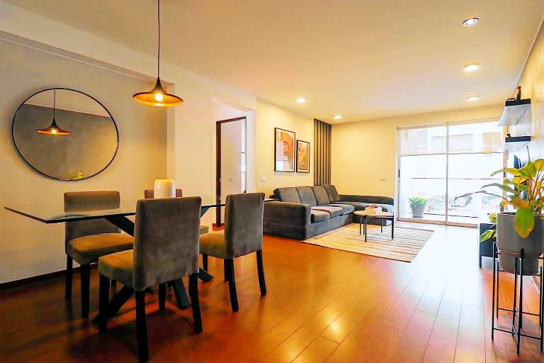 w Elegant 2BR with Fantastic View in Miraflores