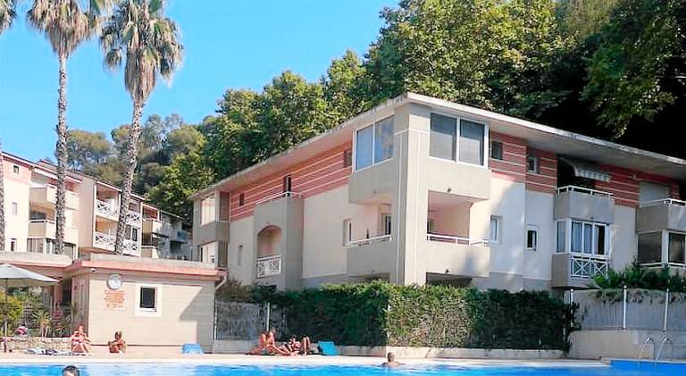 Pleasant holiday apartment with pool | Pets allowed in Biot