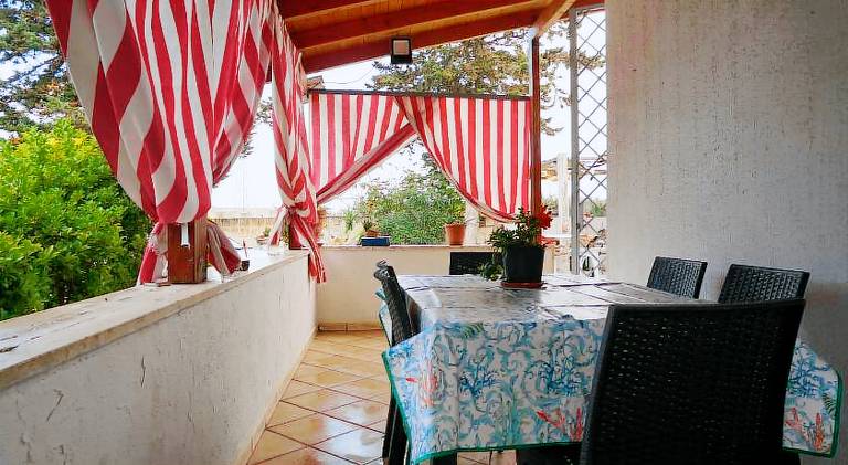 House with terrace, barbeque & garden — photo 2