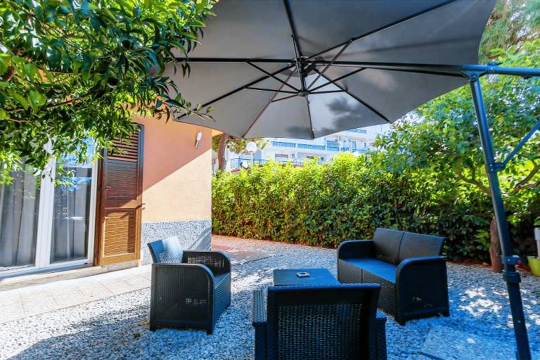 Apartment 'Casa Gioiosa' with Sea View, Wi-Fi and Air Conditioning in Messina