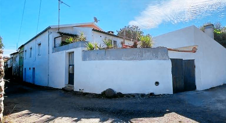 Holiday apartment with yard & terrace | Suitable for remote work in Coimbra