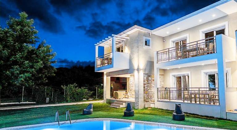 Lovely serviced apartment with terrace, yard & pool | Pets are welcome in Thasos