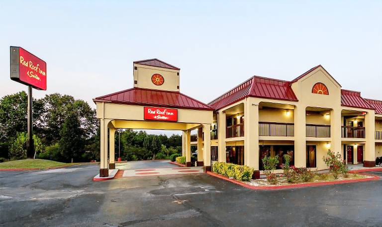 Red Roof Inn & Suite Clinton, TN — photo 3