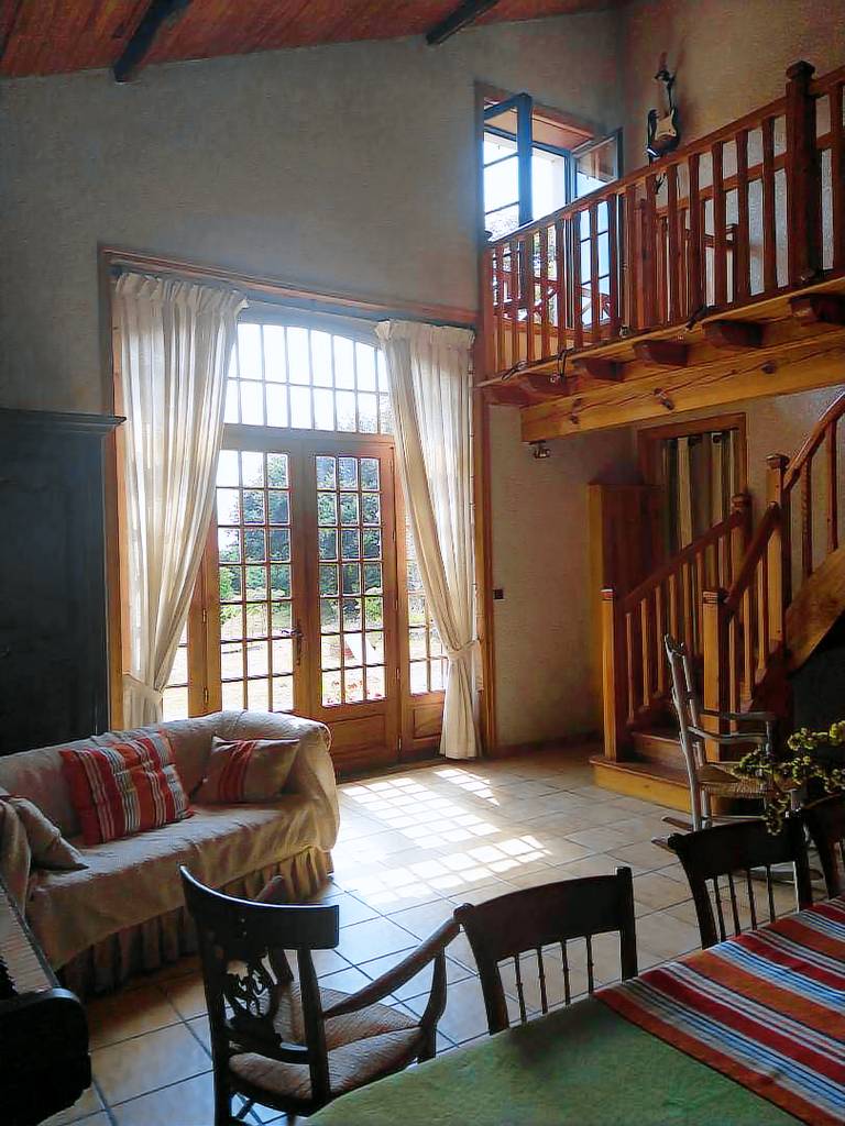 Gite with yard, BBQ & terrace — photo 4