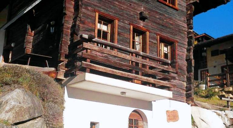 Chalet with 3 rooms for 6 persons in Anniviers