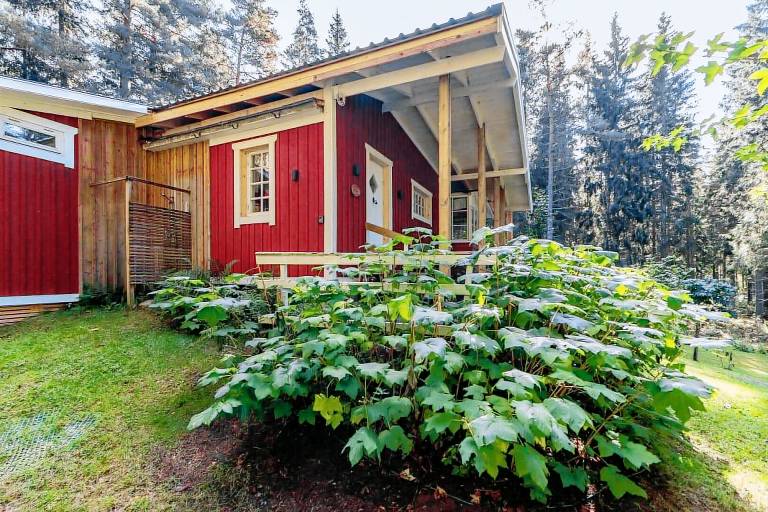 Lovely vacation home with patio, sauna & barbecue | Pet-friendly — photo 5